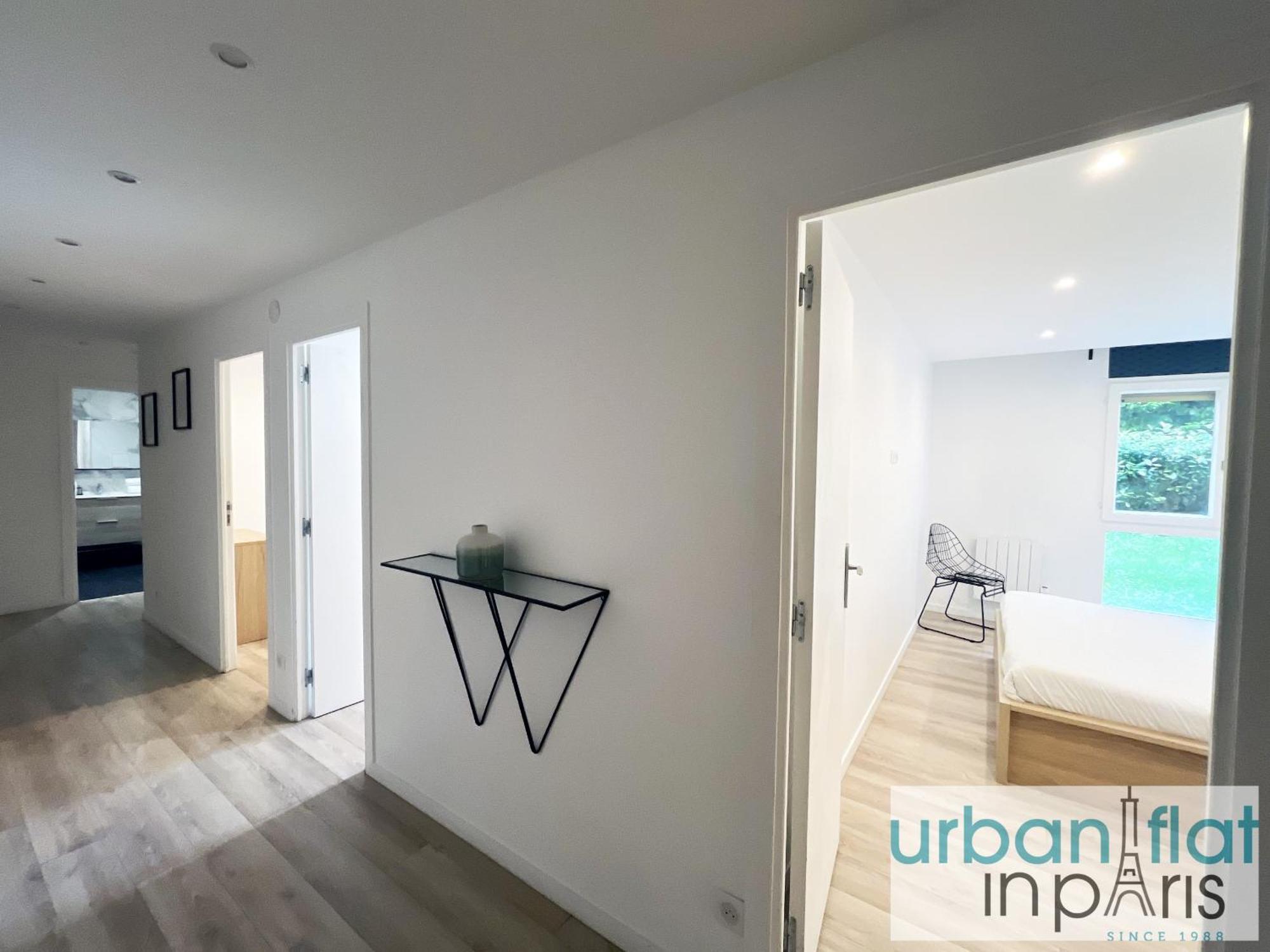 Urban Flat 182 - Spacious 4 Bedroom Flat In Appartement Parijs